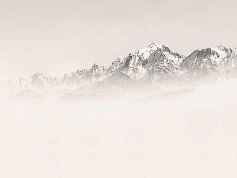 Papier peint Mont Blanc dans la brume sépia